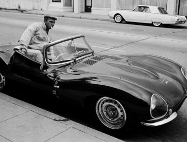 Δείτε με τι αυτοκίνητα κυκλοφορούσαν οι παλιοί αστέρες του Χόλιγουντ (φωτό)